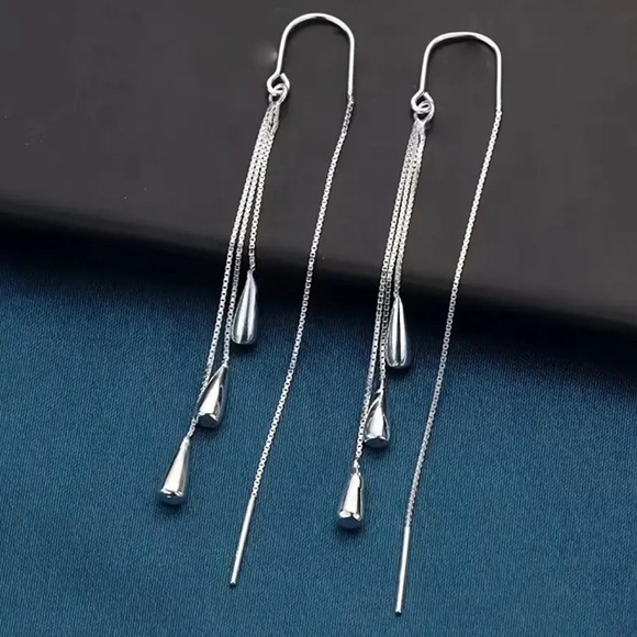 NEW water drop dangle earrings, Elegant Silver Dangle Earrings, tassel earrings - Picture 1 of 3